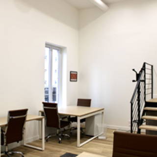 Bureau privé 40 m² 7 postes Location bureau Rue Bichat Paris 75010 - photo 2